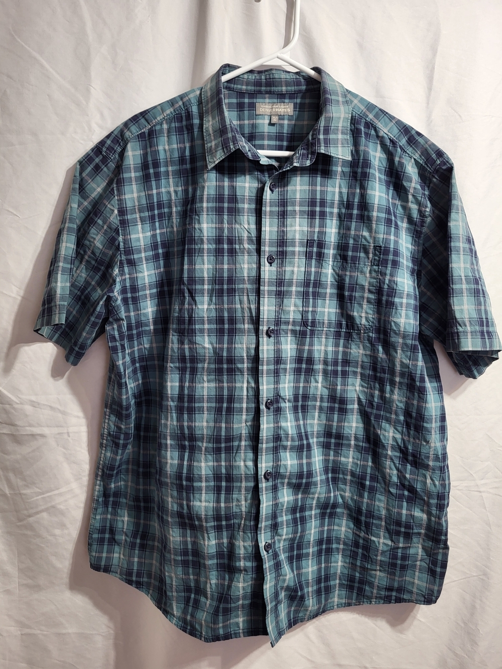 Men's Blue Plaid Short-Sleeve Button-Up Shirt